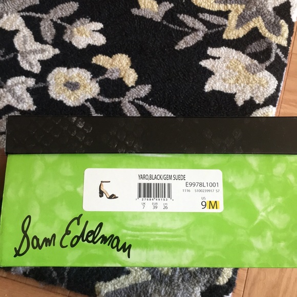 Suede Sandals with Crystals - Picture 6 of 6